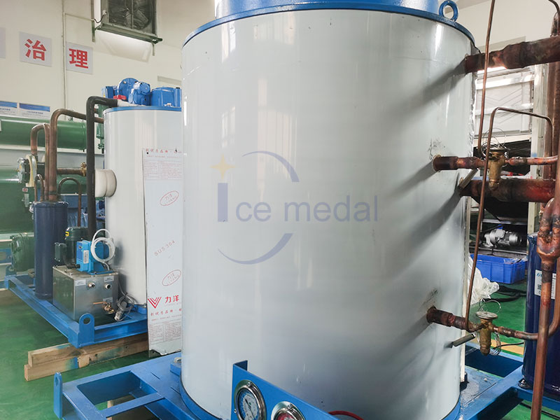 片冰机的优势特点及其制冰原理